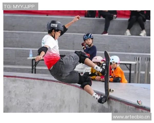 杭州滑板队在世界攀岩锦标赛中以63分稳居积分榜首位